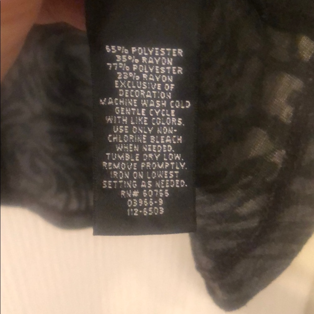 ♥️ Nicole by Nicole Miller TShirt. Size Large. - Picture 5 of 7
